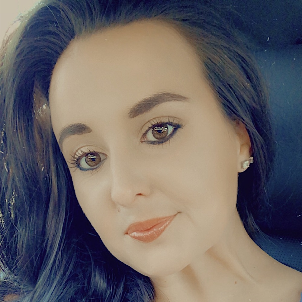 Meet your Posher, Devlyn